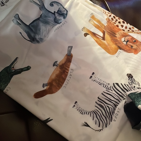 Pottery Barn Animals Top Flat Sheet - Brand New / Never Used - Picture 3 of 5